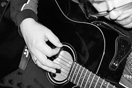 My Life Would Suck Without You, by Kelly Clarkson - guitarplayerbox - Músicas fáceis de violão para iniciantes. As melhores músicas para aprender no violão