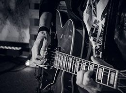 In The Night, by The Weeknd - guitarplayerbox - Gitara yeni başlayanlar için kolay şarkılar. Gitarda öğrenmek için en iyi şarkılar